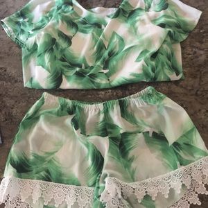 Show Me Your MuMu two piece set!